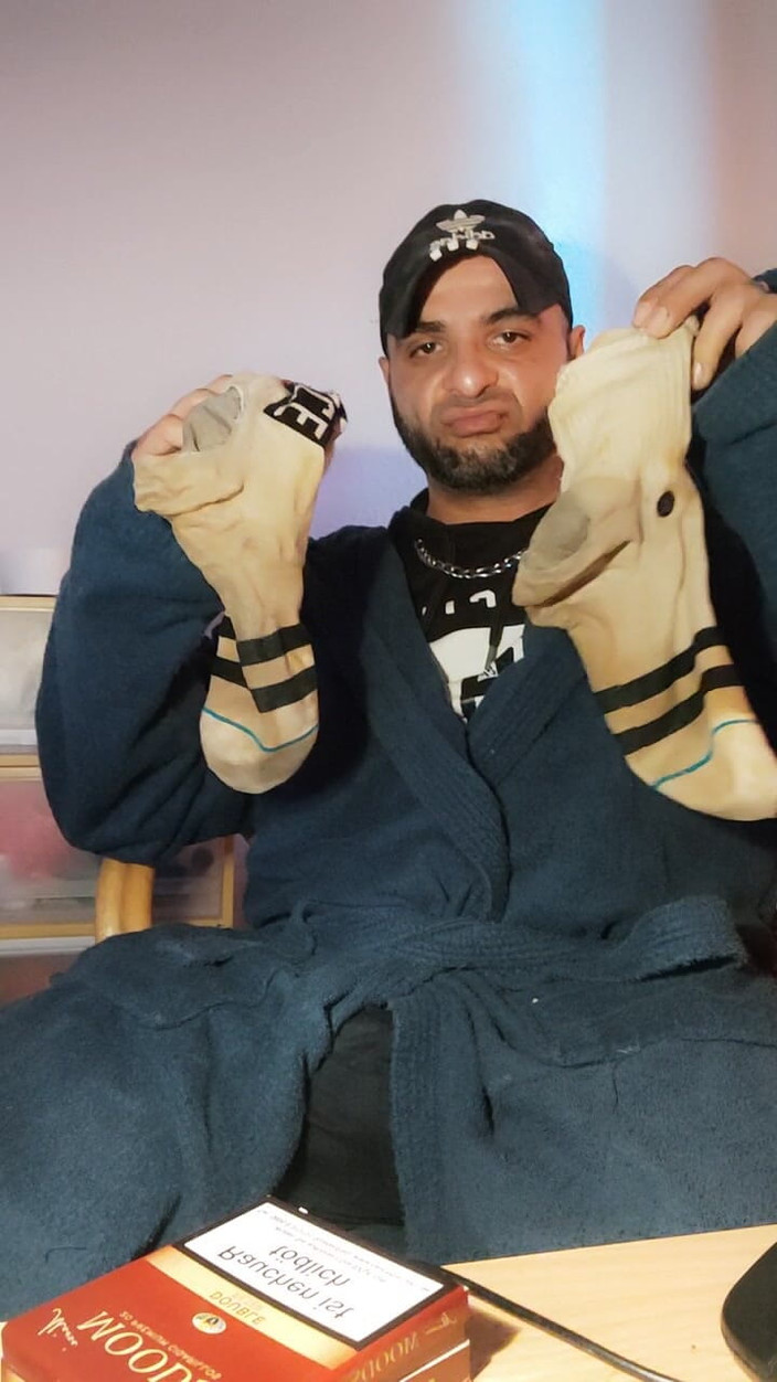 SmokedAlloy2: Complet pe el, chiloți murdari și șosete urât mirositoare