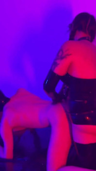 Latex Dommes Spitroast Jejich děvka