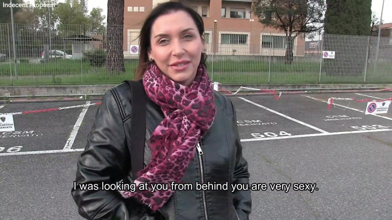 Indecent proposal: Ahlaksız teklif - İtalyan tombul orta yaşlı seksi kadın ahlaksız teklifi kabul...