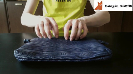 Saegin: 2[ASMR] Scratching textured sheets (no talking)