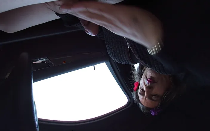 JonasBen: CD in the Car Masturbation Early Morning Outdoors Video Solo