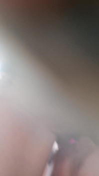 मेरे आदमी के चेहरे पर डिल्डो की सवारी फिल्माने का पहला प्रयास सही मस्ती करना होगा