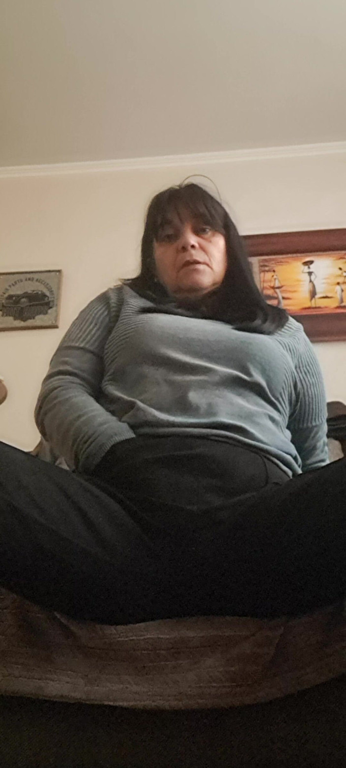 Mommy big hairy pussy: Orta yaşlı seksi kadın bakış açısı gündelik mastürbasyon