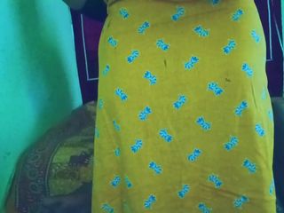 Housewife 69: Suri rumah desi dikongkek hambanya dalam gaya doggy