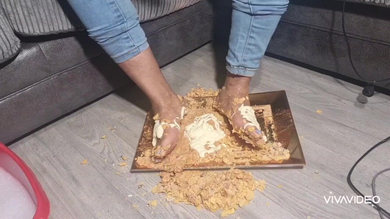 Simp to my ebony feet: 발 음식 호감