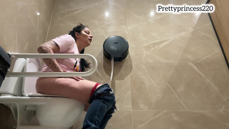 Panfil corina: Farting on Public Toilet