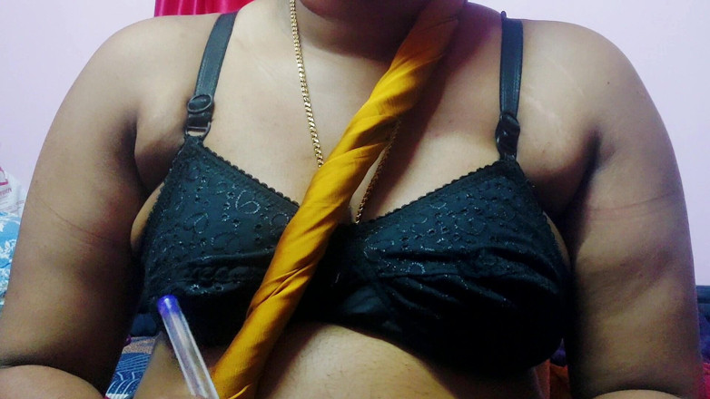 Desi Mohini: Gorąca Bhabhi z przyrodnim bratem sam