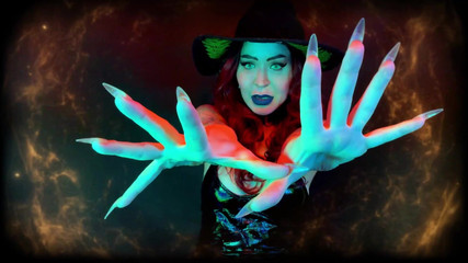 Baal Eldritch: 마녀의 노예 : 그녀의 과잉에 침몰 - 오줌 에디션