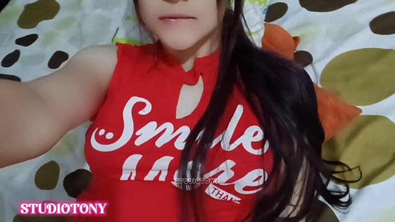 Yuli and tony: Prohrála sázku a ukazuje mi její velká prsa na videohovoru