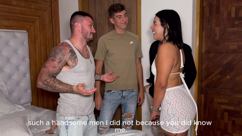 Kylei Ellish: Vnadná latina MILF má svou první čtyřku se třemi mladými kluky,...