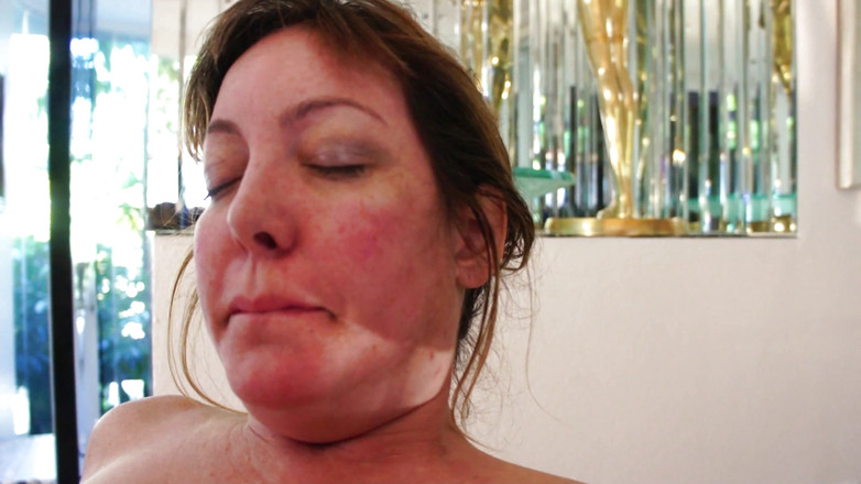 We heart Milfs: Sexiga milfs Daisy Leon &amp; Maple Lee blir creameipied tillsammans