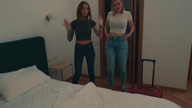 Effy Lil: Oops. My Stepsister's Boyfriend Accidentally Cums Inside Me After We...