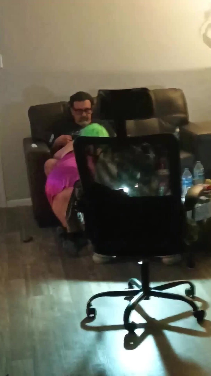 Rey One Luv: Daisy Sheets và mông khỏa thân # 1