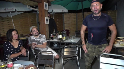 When straights boys fuck their gay friends: Prosty chłopak rucha geja w restauracji