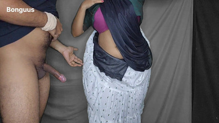 Riya Bonguus: Sexy služka šuká na videu, když moje žena není doma