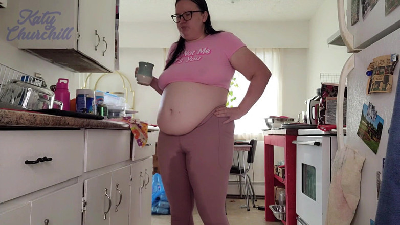 Katy Churchill: Tlustá Slob chčije všude