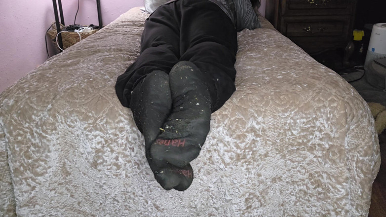 Miss Dimples: Drażni cię moimi podeszwami!