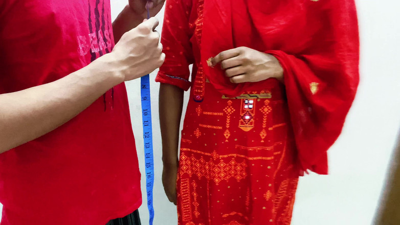 Bdsex24: Calda bengalese bavhi viene scopata da un sarto