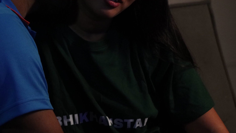 Vicky Siya: 印度 vs pak 与 pak 粉丝女孩发生性关系 印地语
