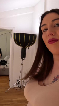 Aleya Sun ed io pisciamo su Belinda