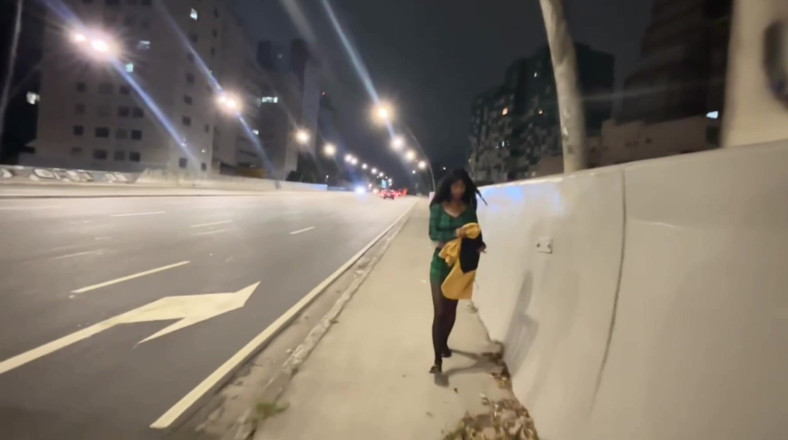 Mirellaoficialx: Seks di One of the Busiest Avenues di Sao Paulo