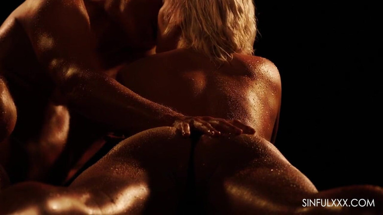 Sinfulxxx: ซูมใกล้เย็ดตูดอย่างเร่าร้อนโดย SinfulXXX