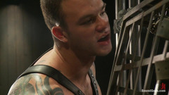Bound gods: Cliff Jensen Bound și Beaten pentru prima dată.