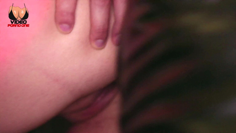 Video Porno One: She Is Blonde, Very Hot and Asks to Be Tied...