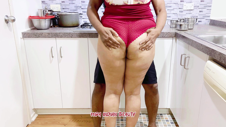 Hot 365 Entertainments: La sorellastra sexy e il fratellastro si impegnano in un...