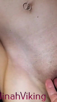 Namanya Adalah Melinah... Dia Adalah Ratu Handjob!
