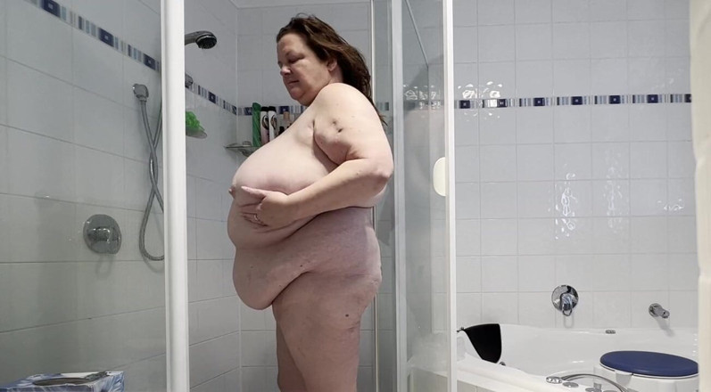 WeAreFukBunnies: Slut Wife in the Shower