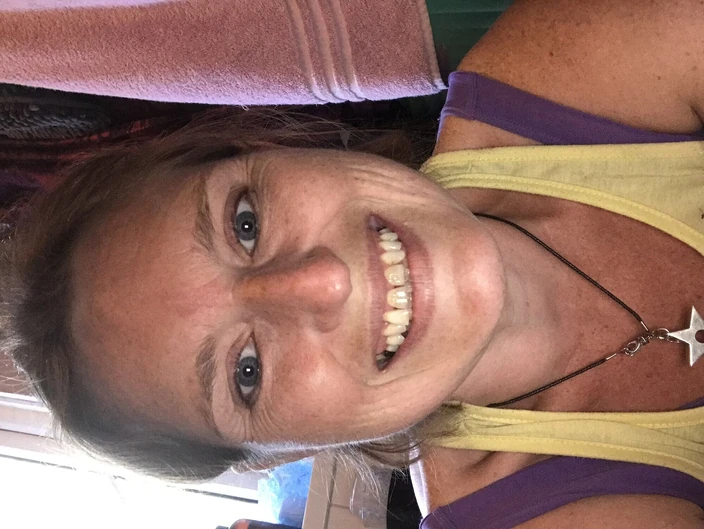 MistressWriggler: Join Me for a Piss as I Dash in From...