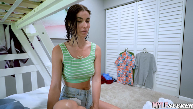 Filthy Kings: Horny MILF Helps Me Out