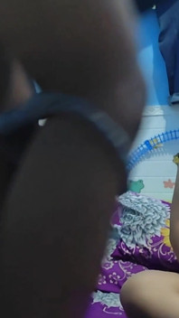 Foda-se uma esposa peituda grosseiramente até o orgasmo