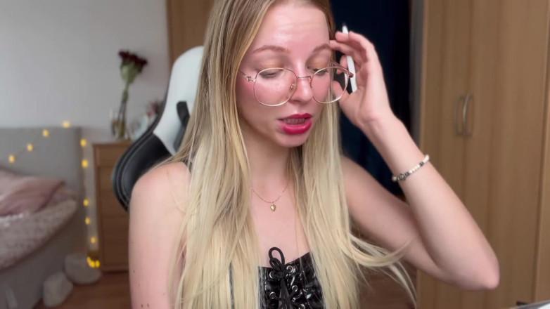 Goddess_Bella_Rae: Wizyta terapeuty Asmr Femdom