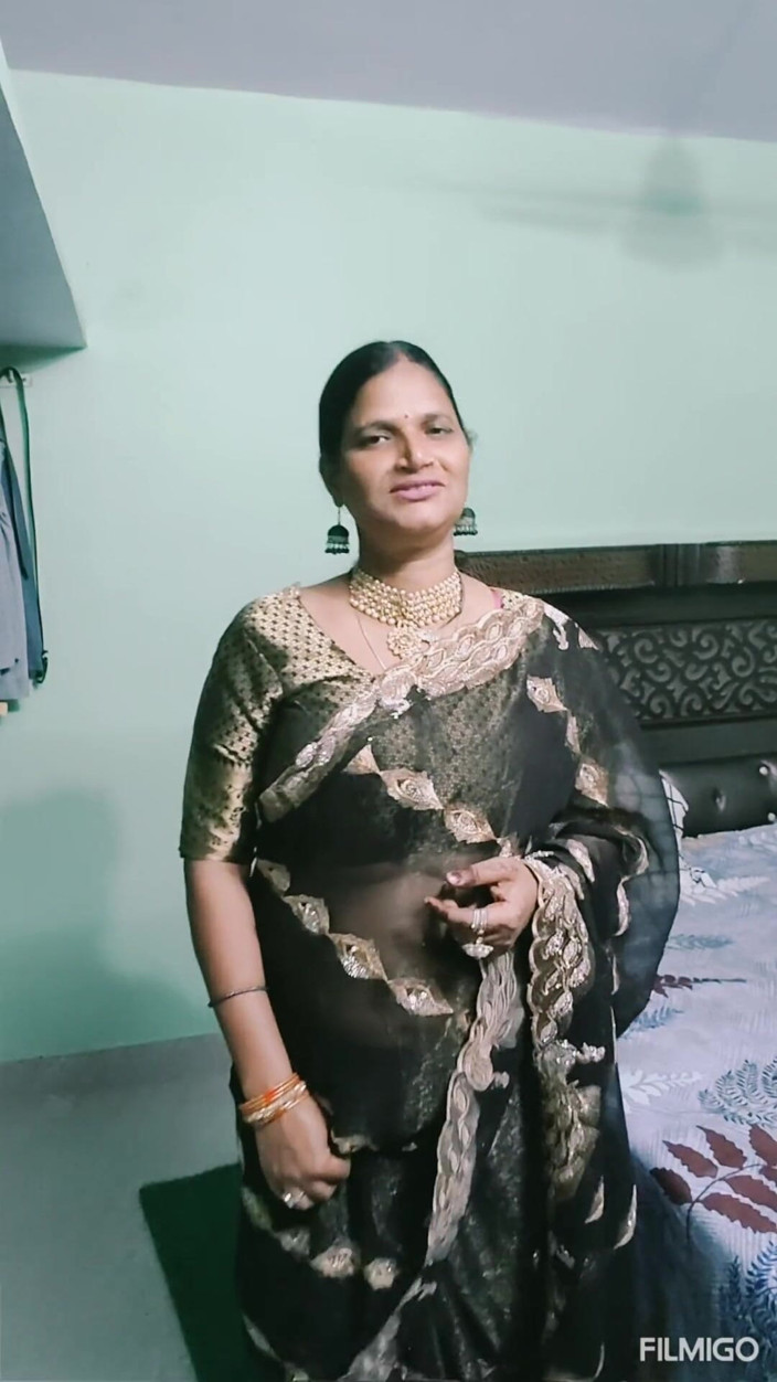 Lustykajolbhabhi: Karwa Chauth의 밤 또는 결혼식 밤
