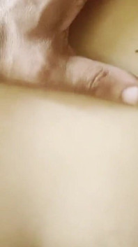 Close View de Non Stop Ass Fuck para menina asiática magra fazendo ela gritar por vídeo mais completo