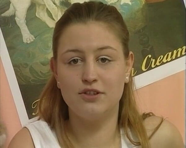YOUR FIRST PORN: Tânără, proaspătă, sexy - Sabrina