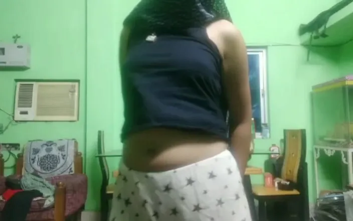 Maira romance: Desi Indian Girl Meets Bhabhi Big Boobs Pussy Fucking Sexy...