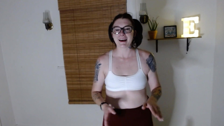 Missellie8: Seu personal trainer é uma prostituta