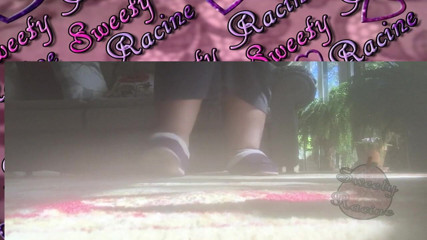 Sweety Racine: Gigantyczne stopy SSBBW chodzenie
