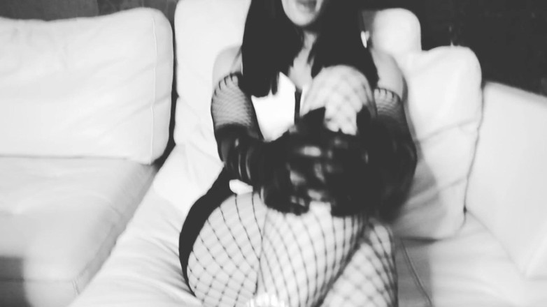Eva Latexxx: 발 페티쉬 지배자 핫한 흑백 하이힐 여신 갈색 머리 밀프 펨돔 BDSM 꼬임