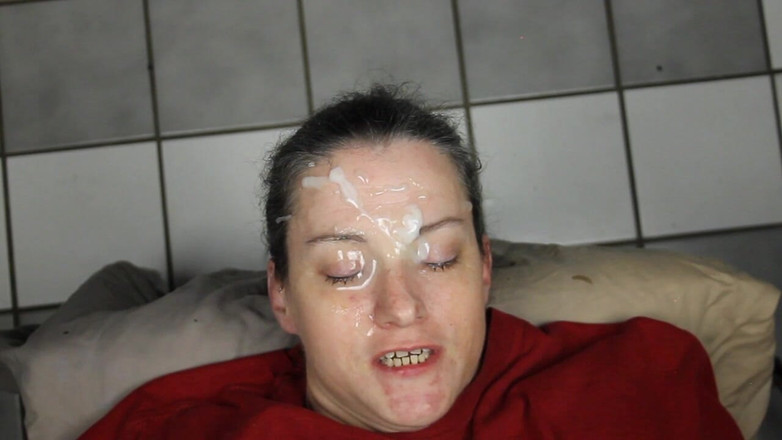 Dirty Dees: Dirty Dees This Girl Loves Cum on Her Face