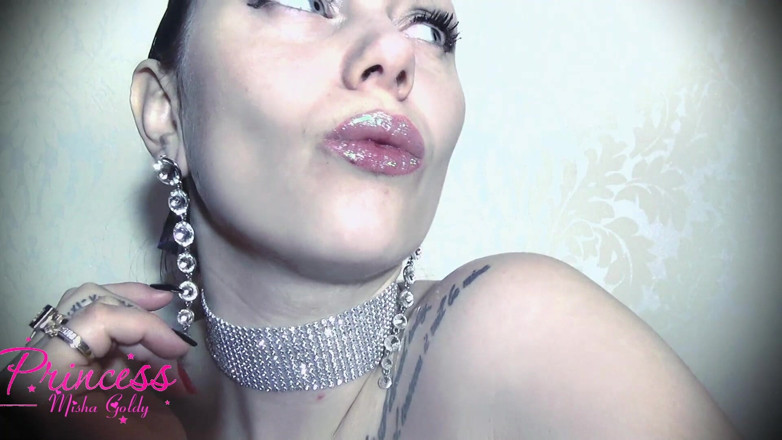Goddess Misha Goldy: Benim ve ışıltılı ruj fetişin