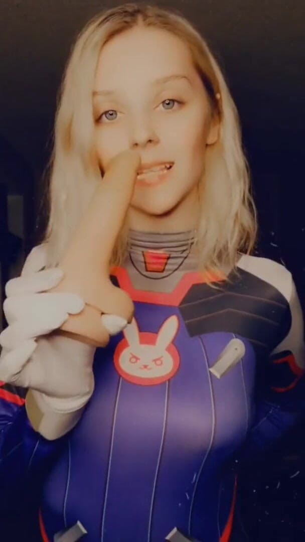 Hoeshow: Dva solo oyun
