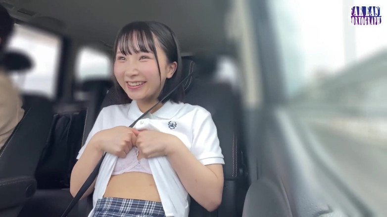 Far East pornography: Hochgehobener Stoßrausch mit einer glatten engen Schönheit hüpft hart in...