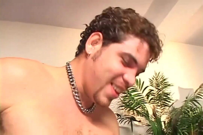 Gay X: brajiliyaee samlaingik premi.. (koee kandom nahin)