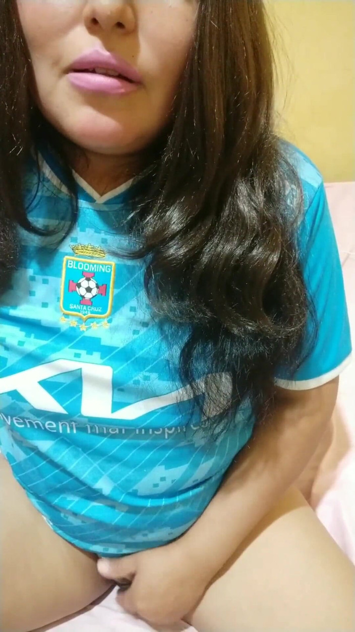 Carla Villalobos: Thú nhận những gì tôi đã làm trong phòng tắm công...