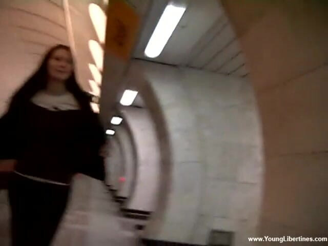 Young Libertines: Blowjob on a subway