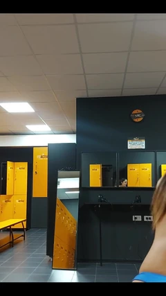我，周日去健身房穿上运动装备的人